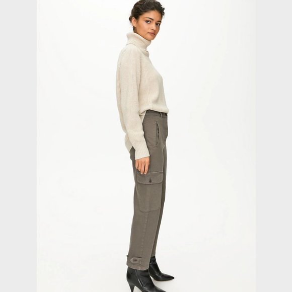 🎁 SOLD • Wilfred Free • Modern Cargo Pants 8 - Picture 4 of 16